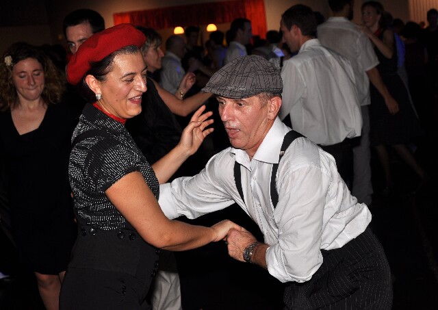 min 2008 11 08 fous swing 195